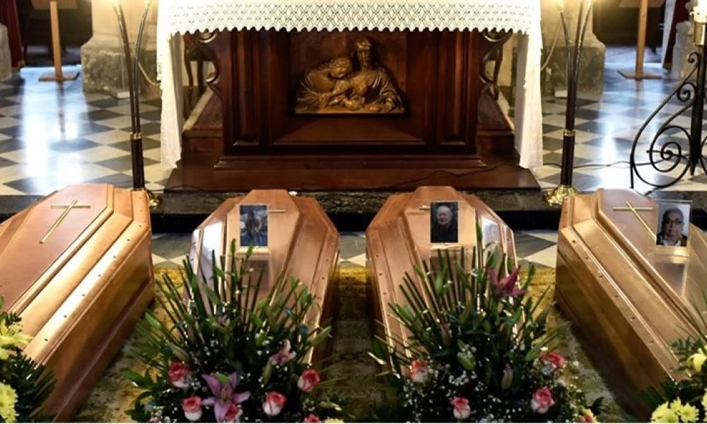 Ιταλία: Το Μπέργκαμο τιμά νεκρούς του κορονοϊού